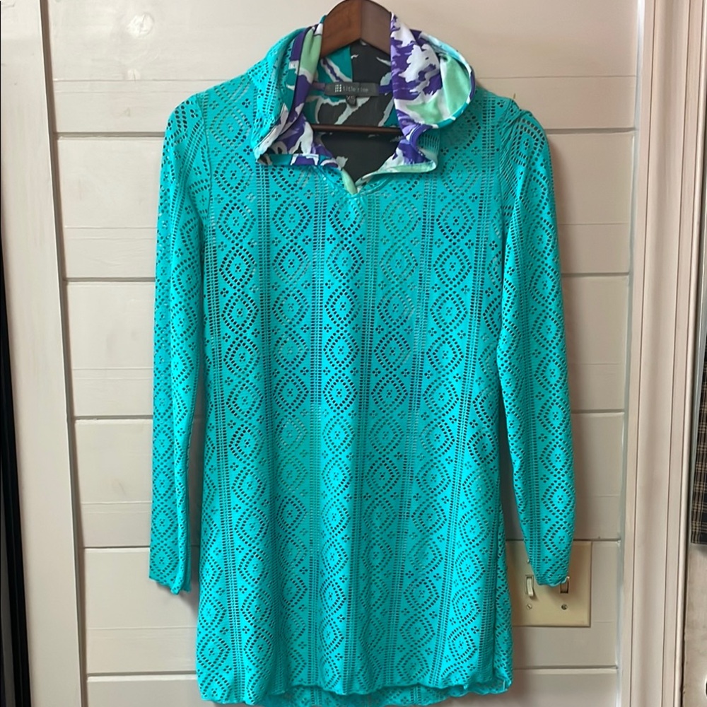Title Nine Swim Cover Up
Women’s Laser Cut Hooded
Amphib Tunic Teal Size XS.